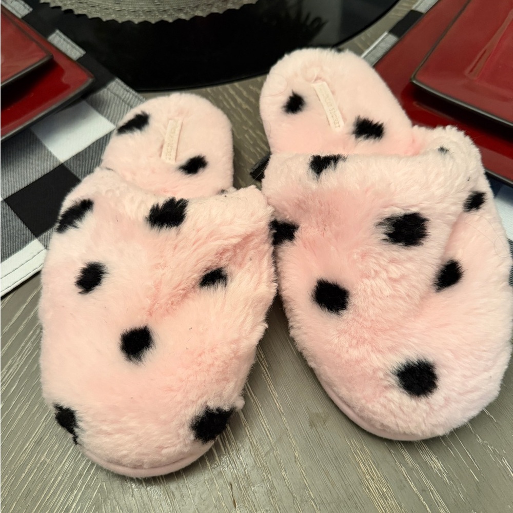 Victoria's Secret Pink Fluffy Slippers with Black Dots